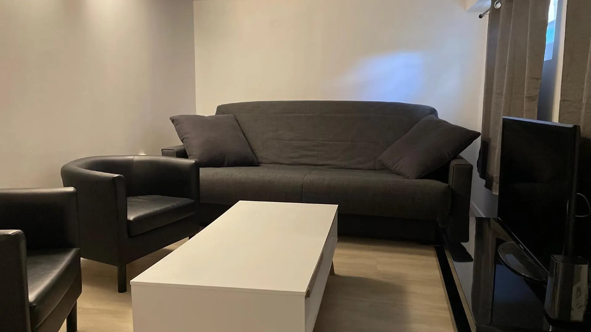 Appartement Havre De Paix Proche Paris à Savigny-sur-Orge 0*,  France